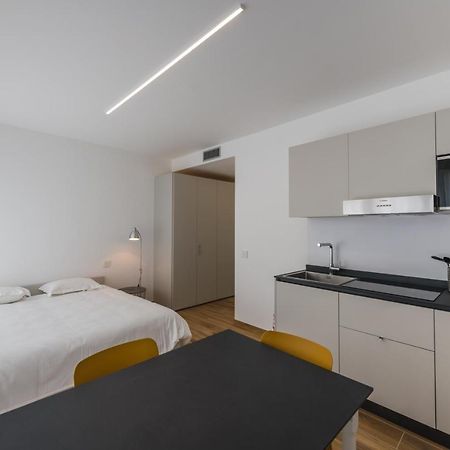 Modern Studios 门德里西奥 外观 照片